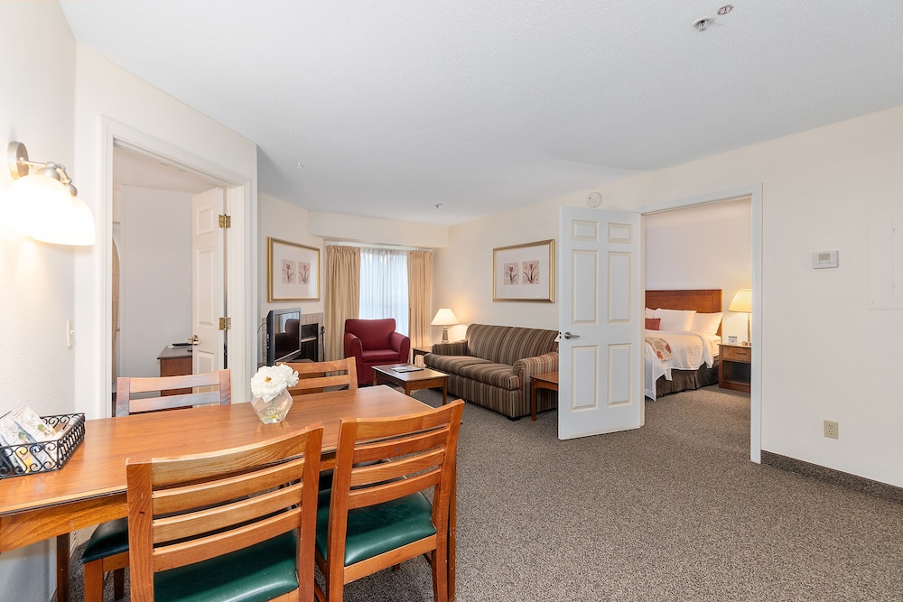 Residences at Daniel Webster 29/50