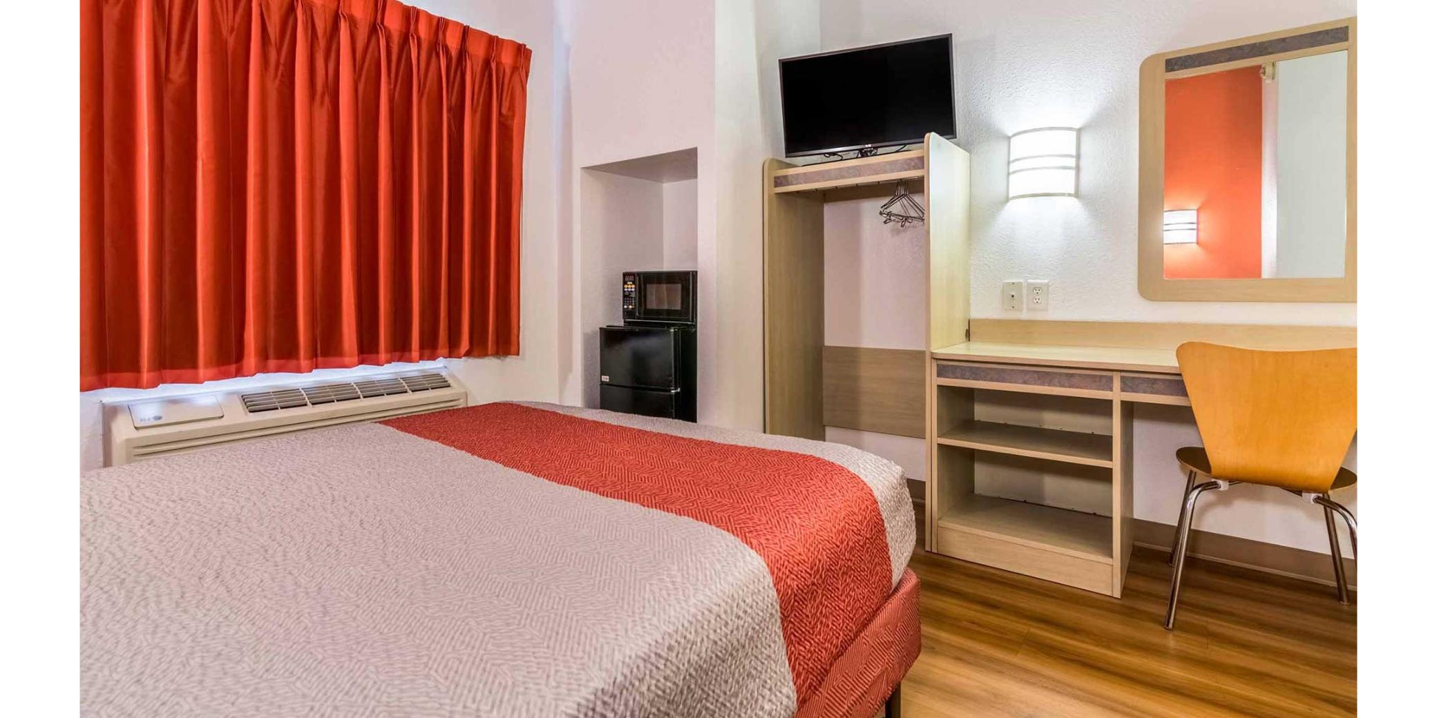 1 Full Bed - ADA/RI Shower, Non-Smoking
