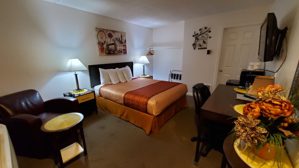 Motel West 25/44