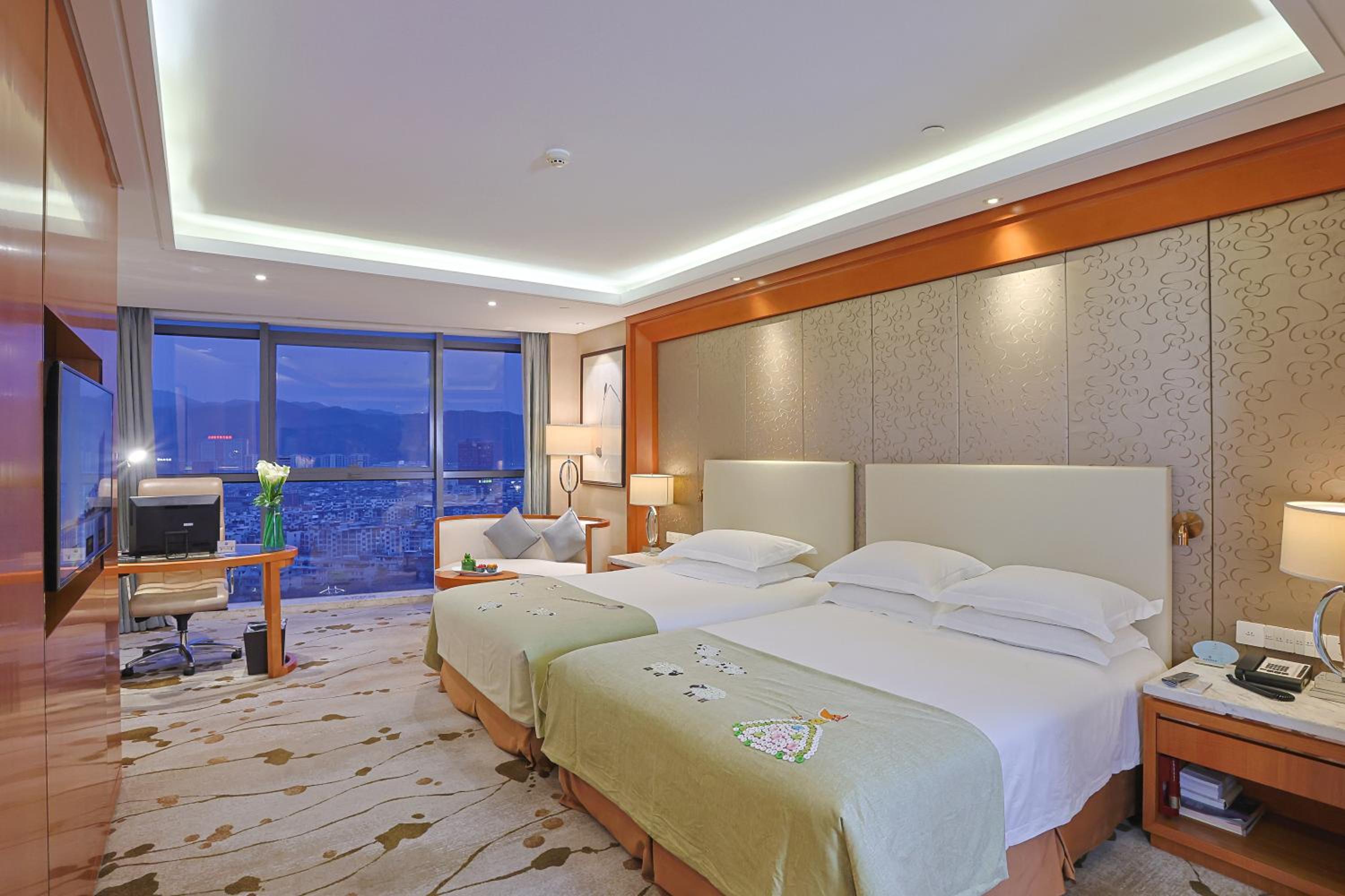 غرفة عائلية بإطلالة على النهر، Yiwu Shangcheng Hotel 2/10