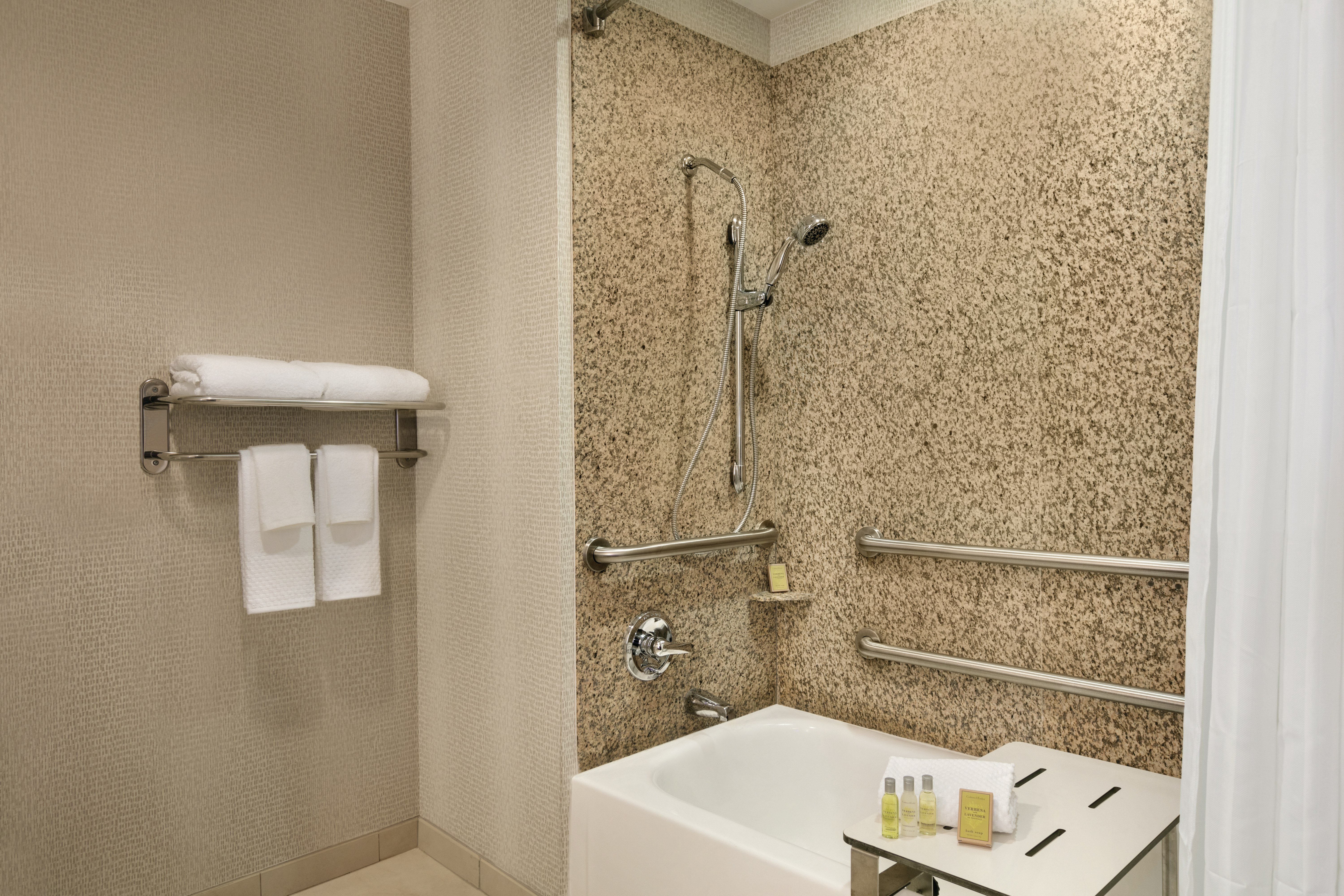 Doubletree By Hilton Atlanta Northlake 18/18