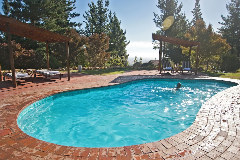 Lalapanzi Lodge 48/50