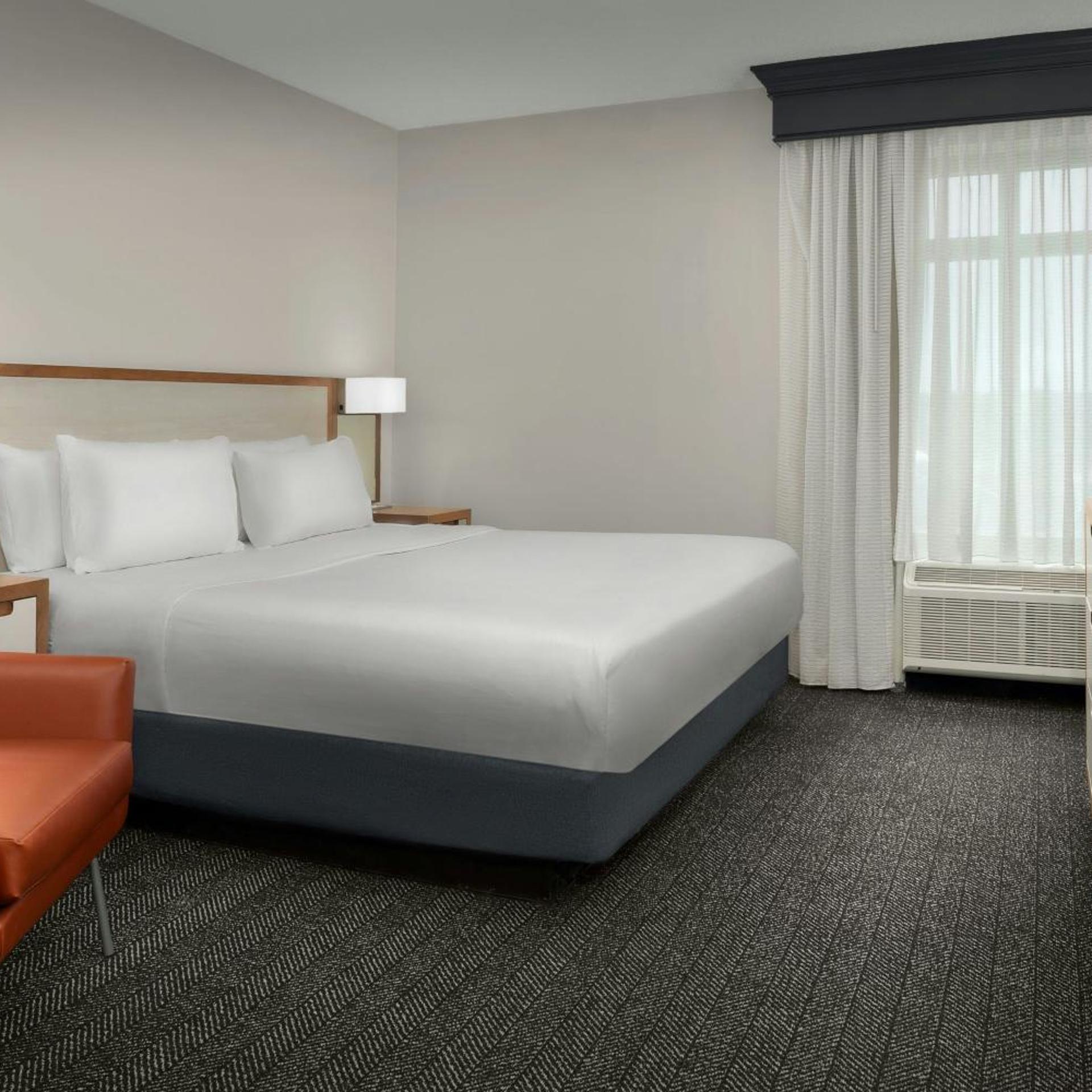 1 Bedroom, Suite, King Bed, Ocean Front