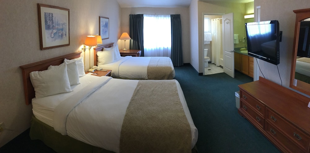 2 BEDROOMS, SUITE