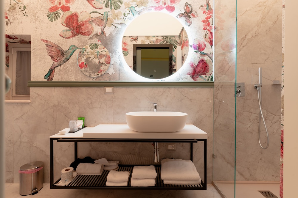 Lo Stemma Luxury Boutique Hotel 57/60