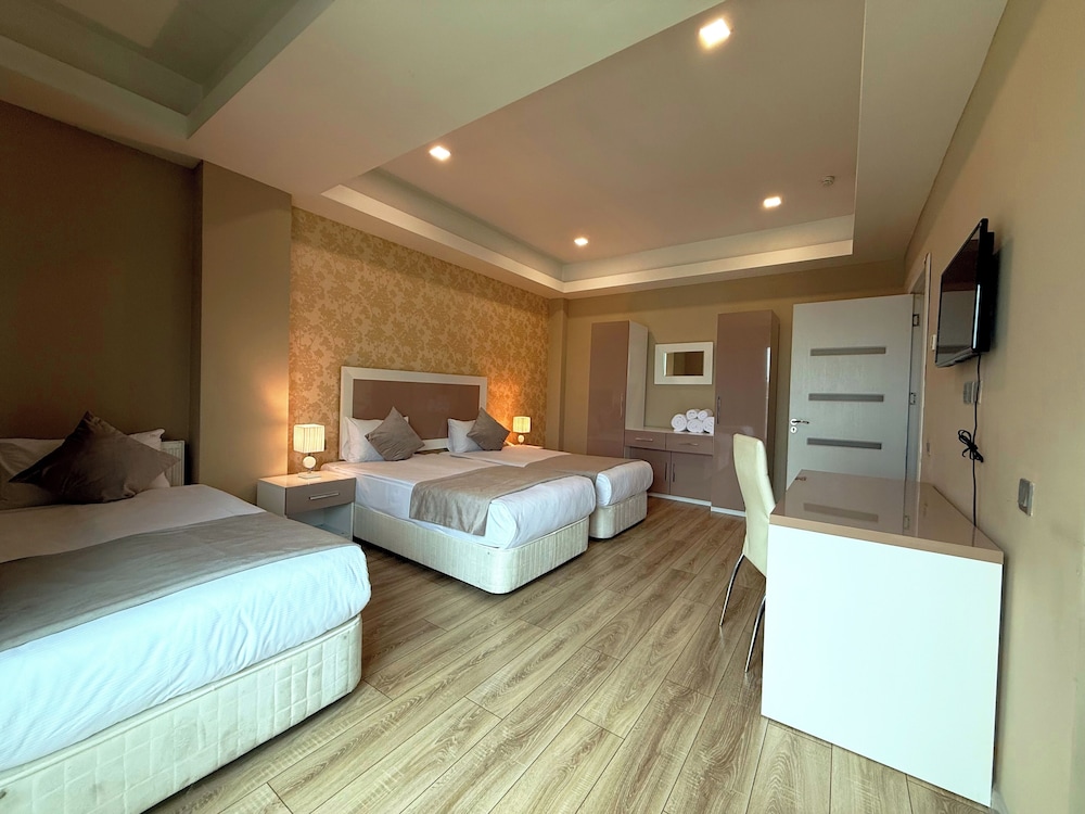 Hotel Diplomat Suites 10/44