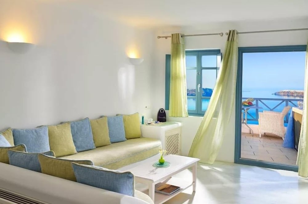 Absolute Bliss Imerovigli Suites 36/63