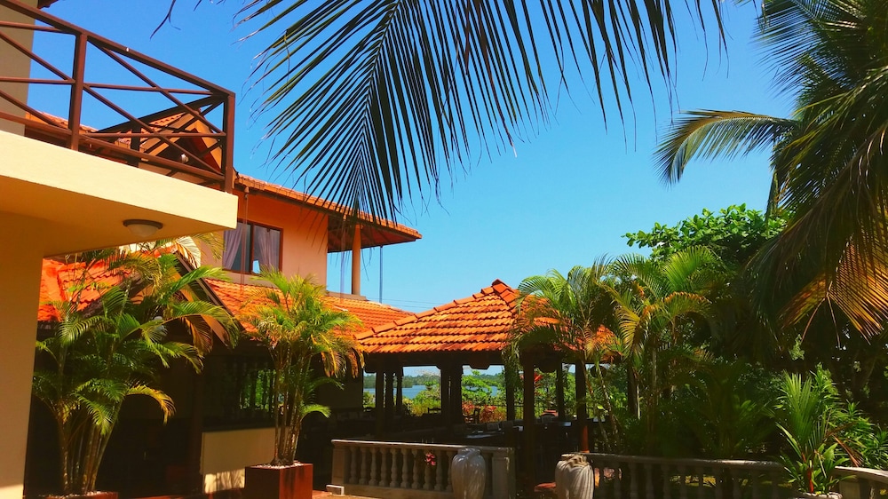 Asian Jewel Boutique Hotel 1/39
