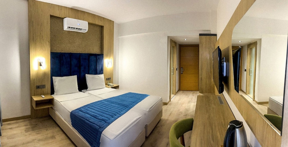 Nashira City Resort Hotel 12/50