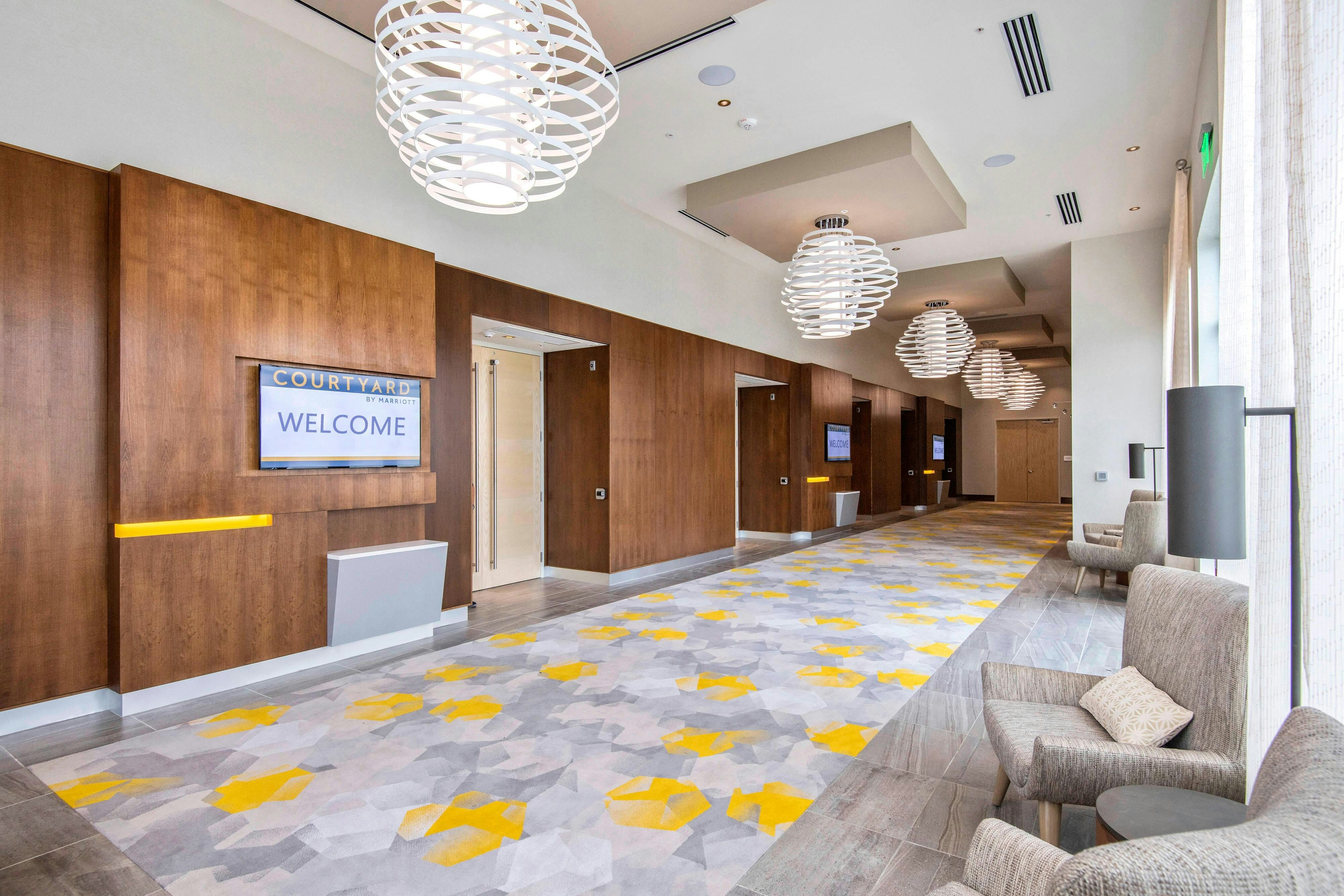 Courtyard By Marriott Raleigh Cary/Parkside Town Commons 3/52
