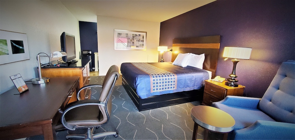 Travelodge Newport News 17/24