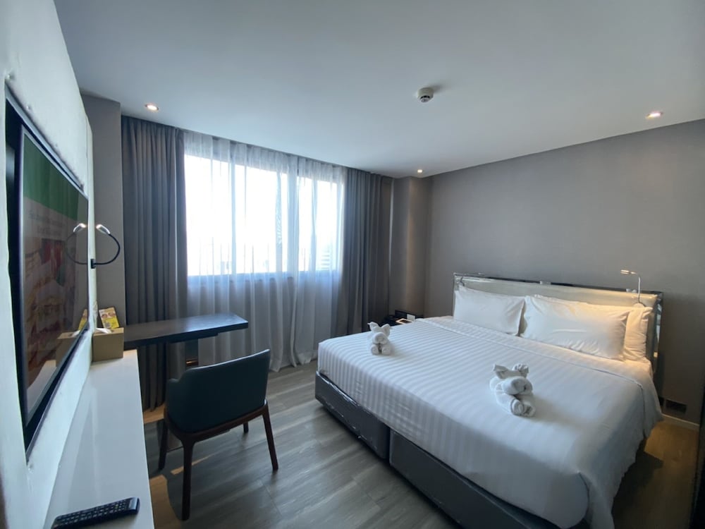 Room, King Bed, City View, No Balcony، Citrus Grande Hotel Pattaya By Compass Hospitality 4/7