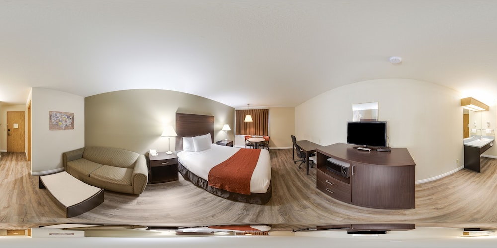 Econo Lodge Washington Harbor 26/30