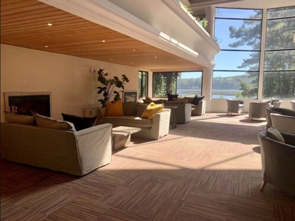 Hotel Puerta del Sur 32/50