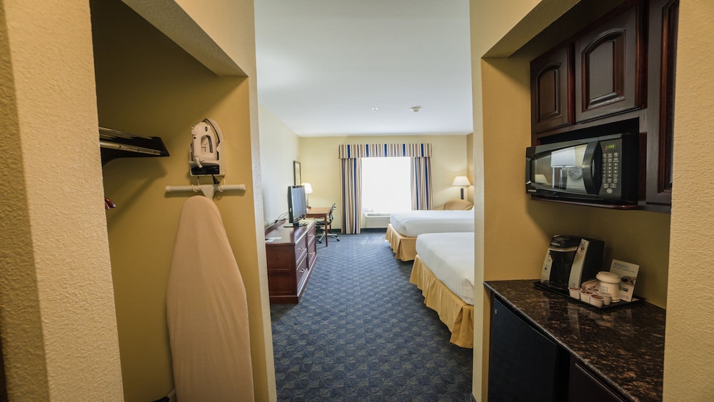 Holiday Inn Express Hotel And Suites Pampa 27/54