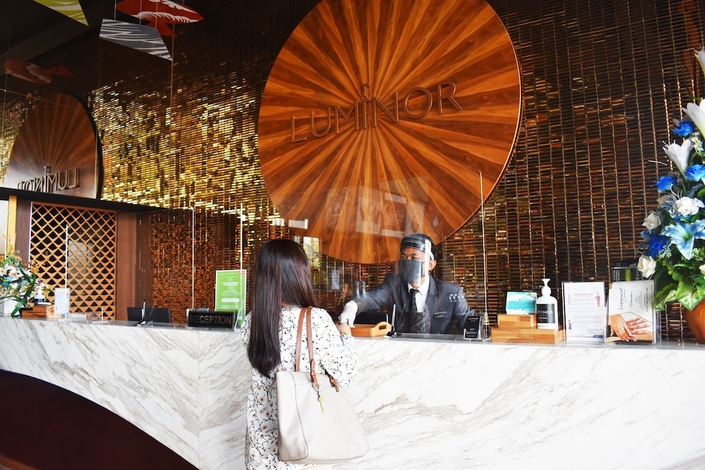 Luminor Hotel Airport Sidoarjo By WH, Best Choice and Strategic Location with a Rooftop area in Town 2/38