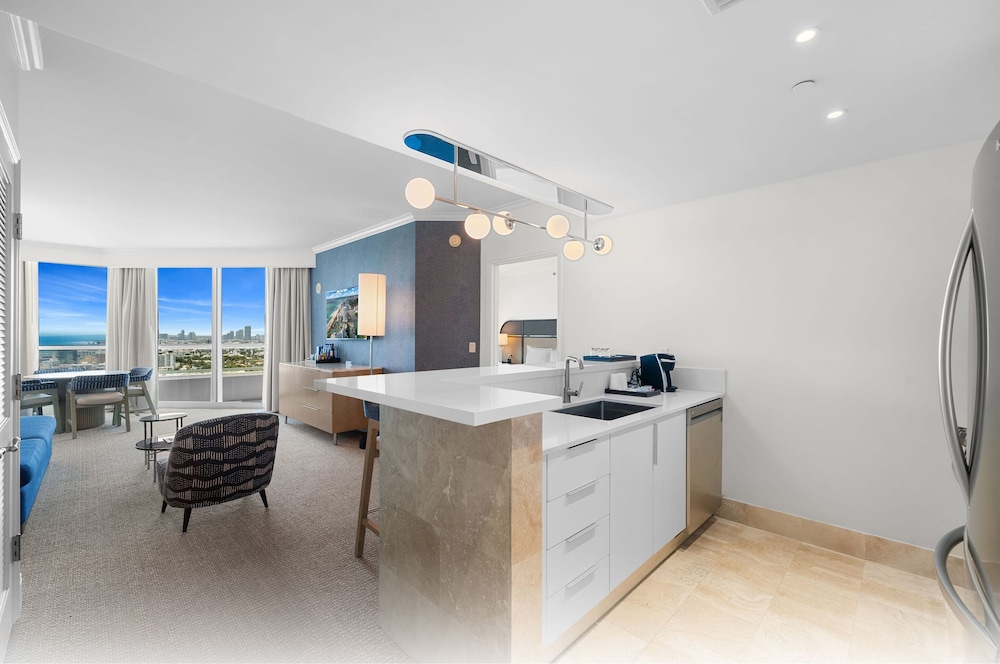 Fontainebleau Miami Beach Private Luxury Suites 7/50