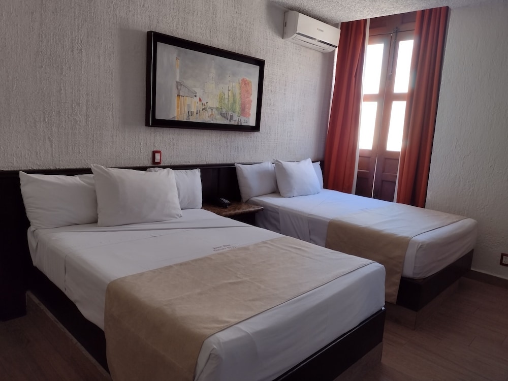 Hotel Don Quijote Plaza 19/58