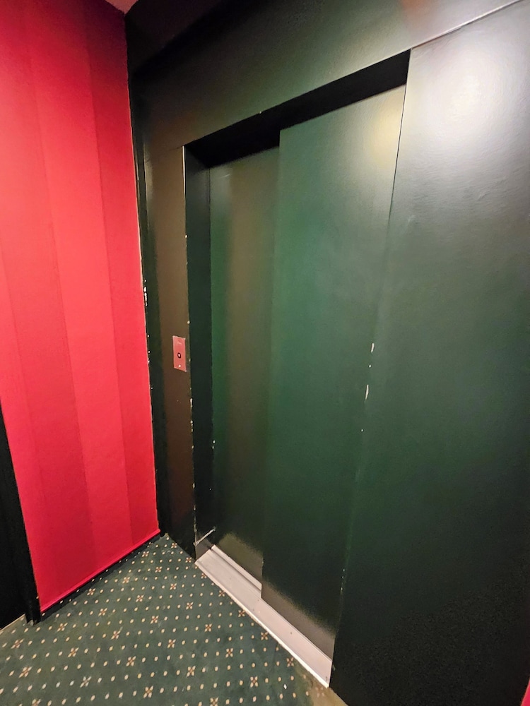 Hotel Bonaparte 36/65