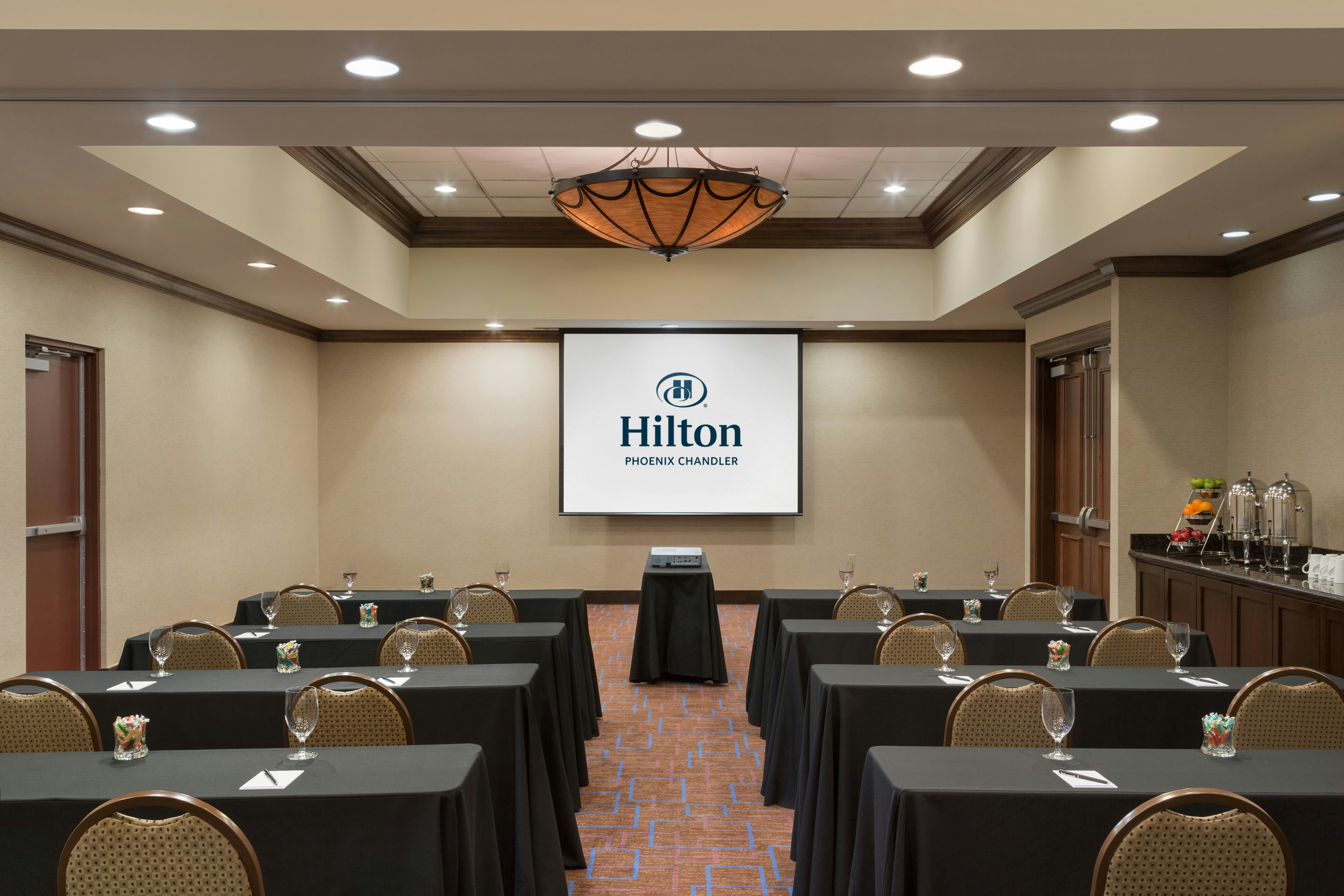 Hilton Phoenix Chandler 66/82