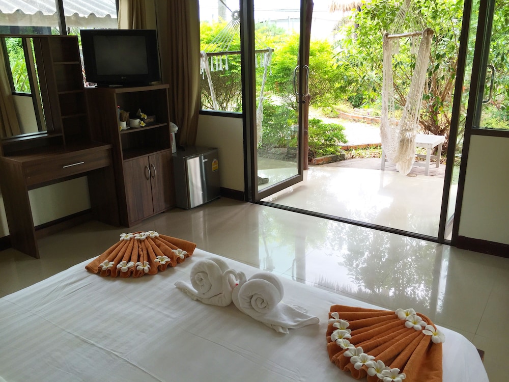Long Beach Chalet 34/75