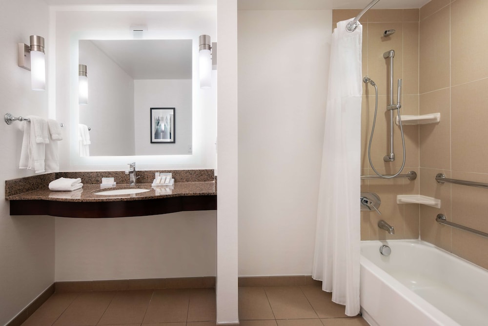 Hilton Garden Inn Cherry Creek 15/62