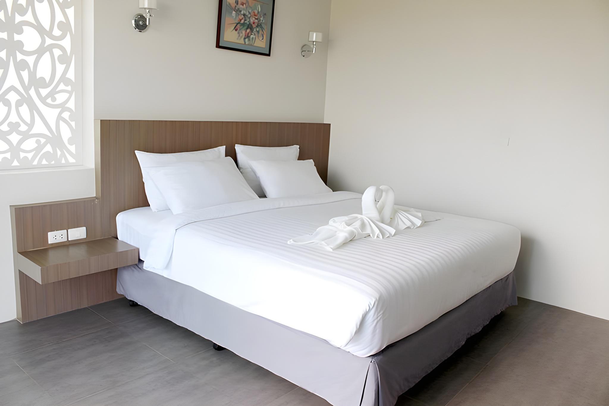 Semi Room, Villa, Semi Double Bed