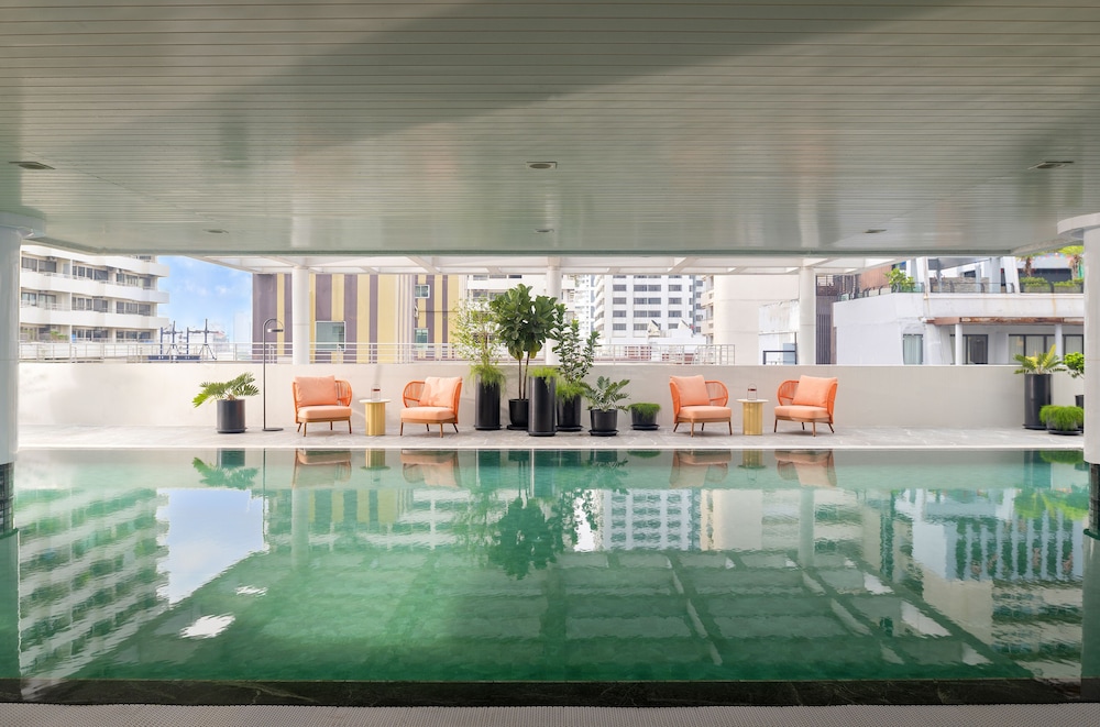 PARKROYAL Suites Bangkok 64/65