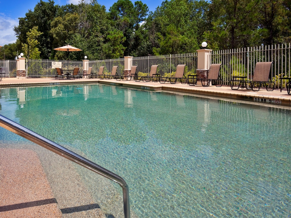 Holiday Inn Express Hotel And Suites Phenix City Columbus 7/52