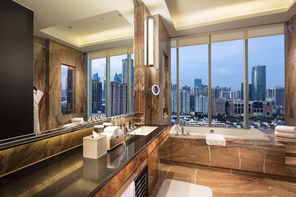 Hilton Guangzhou Tianhe 36/79