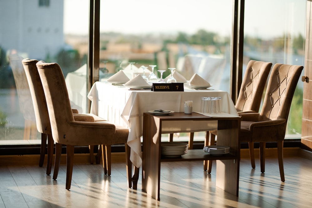 Grand Hotel and Convention Centre Karaman 21/33
