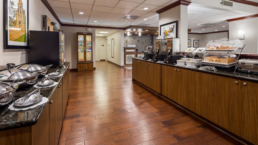 restaurant-cafeteria