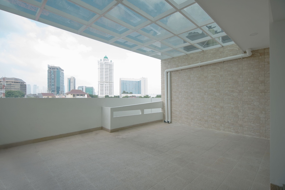 Super OYO Flagship 101 Apple Platinum in JAKARTA