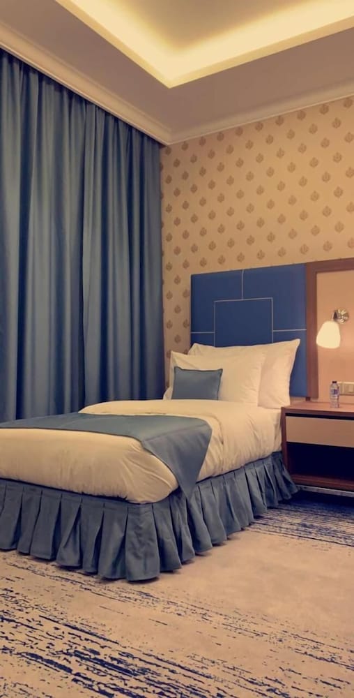سويس بلو السامر(Swiss Blue Al Samer) 33/62