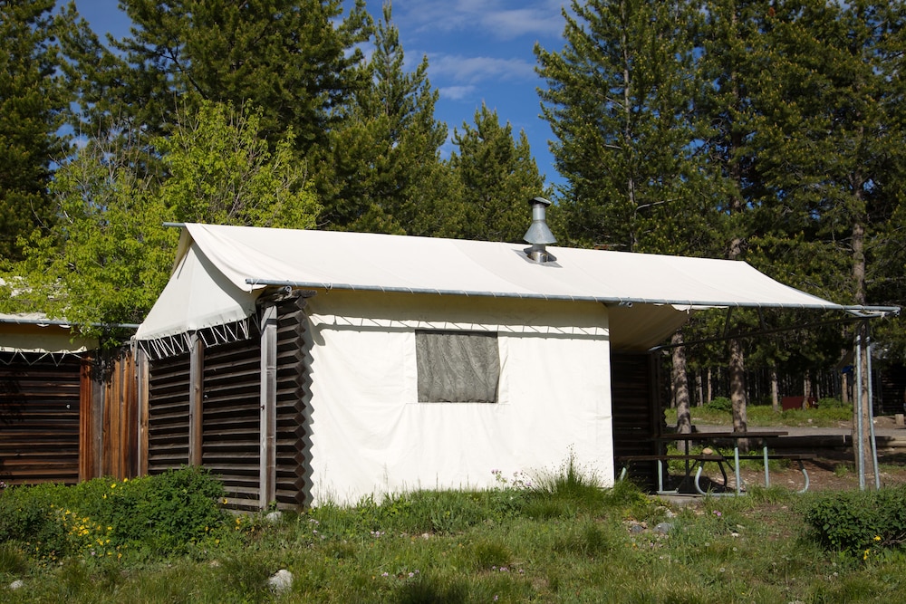 Colter Bay Village 44/47
