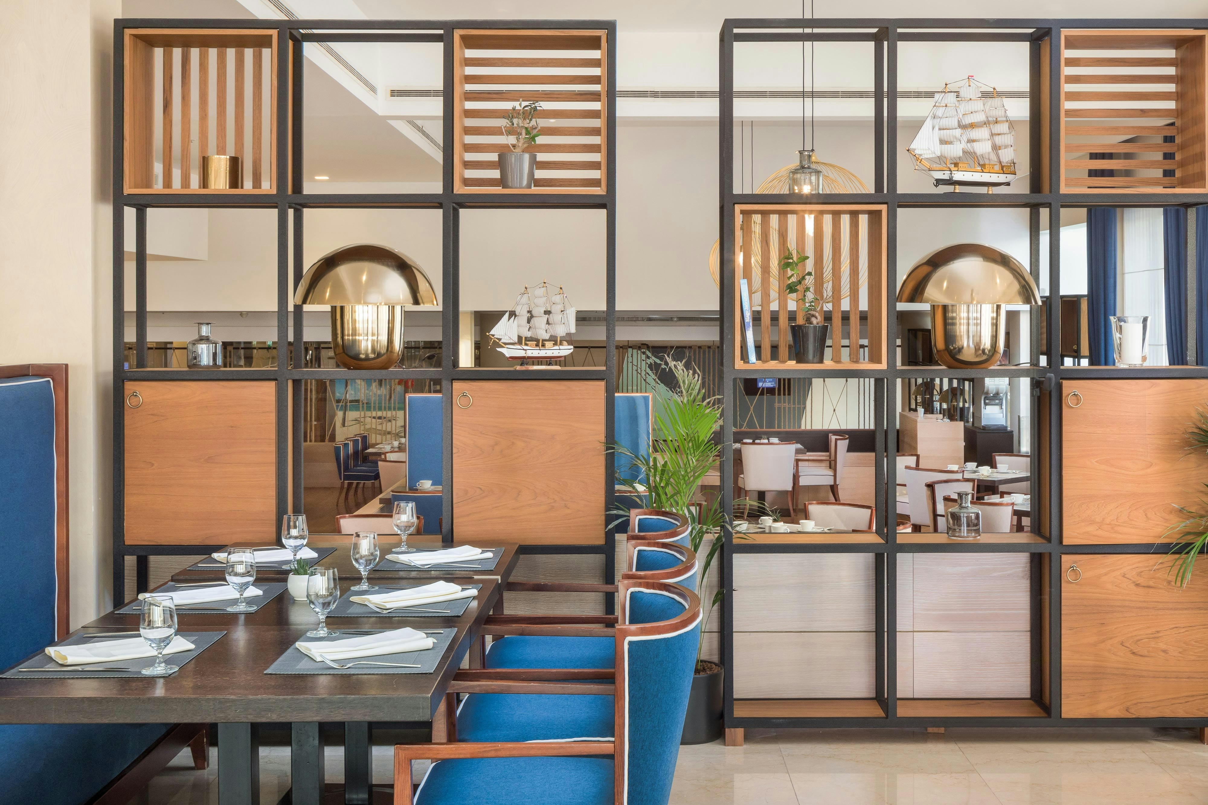 Le Meridien Lav 49/76