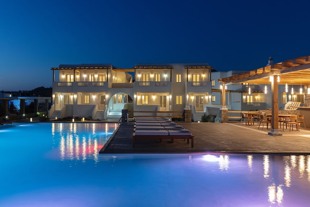 Ammothines Cycladic Suites 3/59