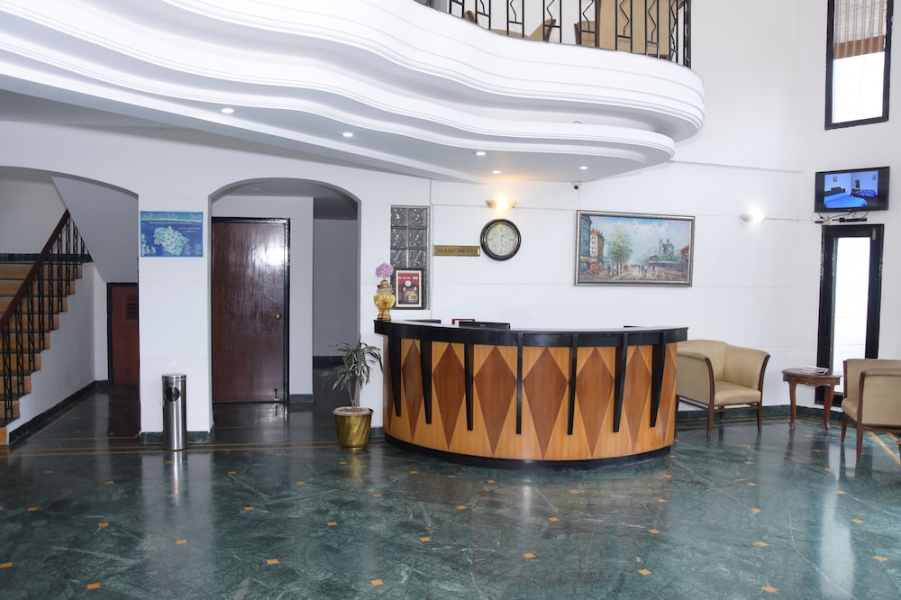 THE PINE CREST 6/64