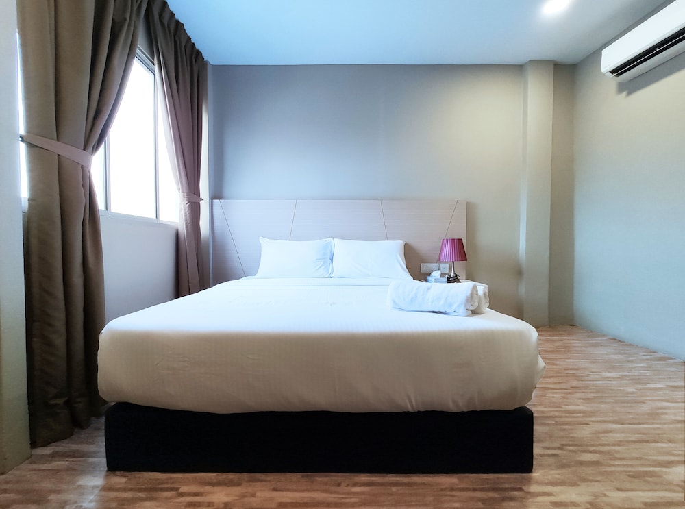 Superior, Double Bed, Princess Hotel Pontian 4/5