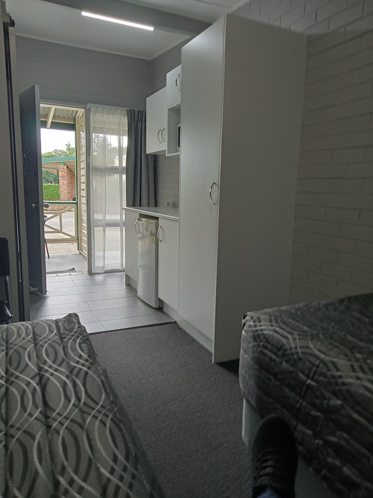Solomon Inn Wollongong 40/58