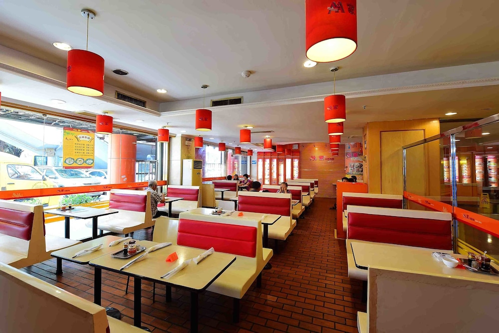 restaurant cafeteria