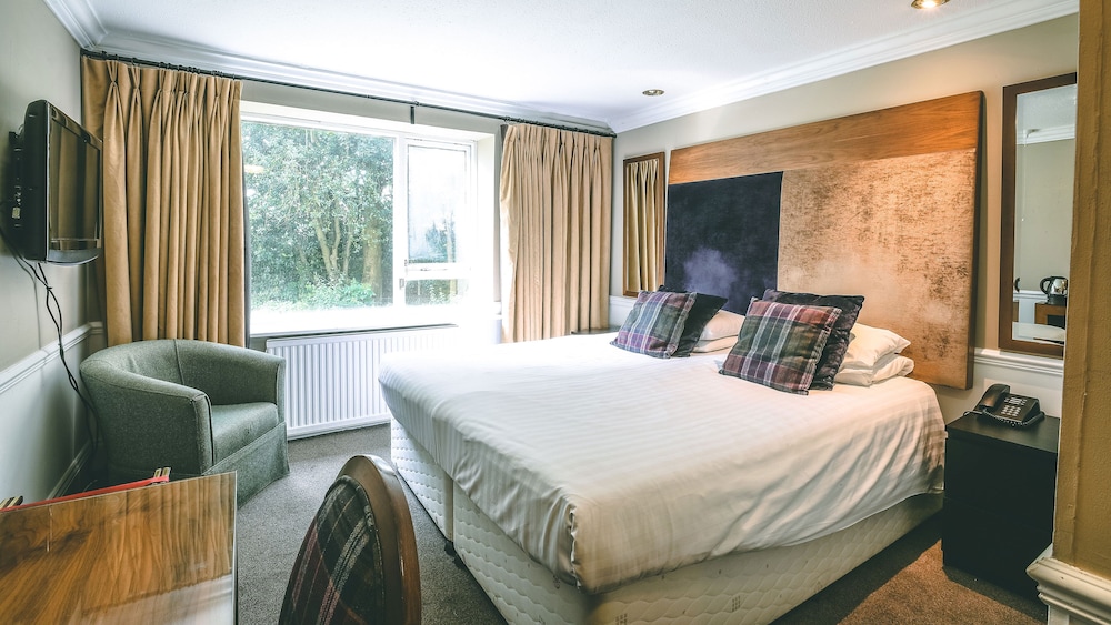 Hollin House Hotel 8/76