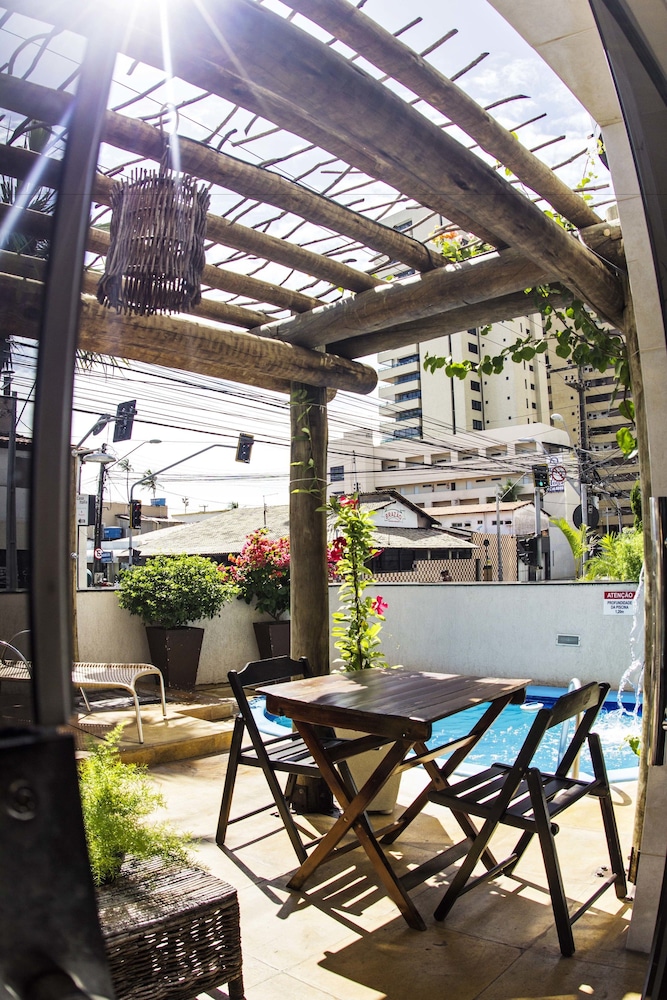 Ara Praia Hotel 32/33