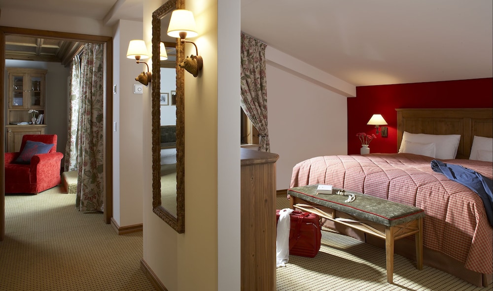 2 Bedrooms, Suite, Double Bed, Mountain View, 2 Bathrooms, Sofa