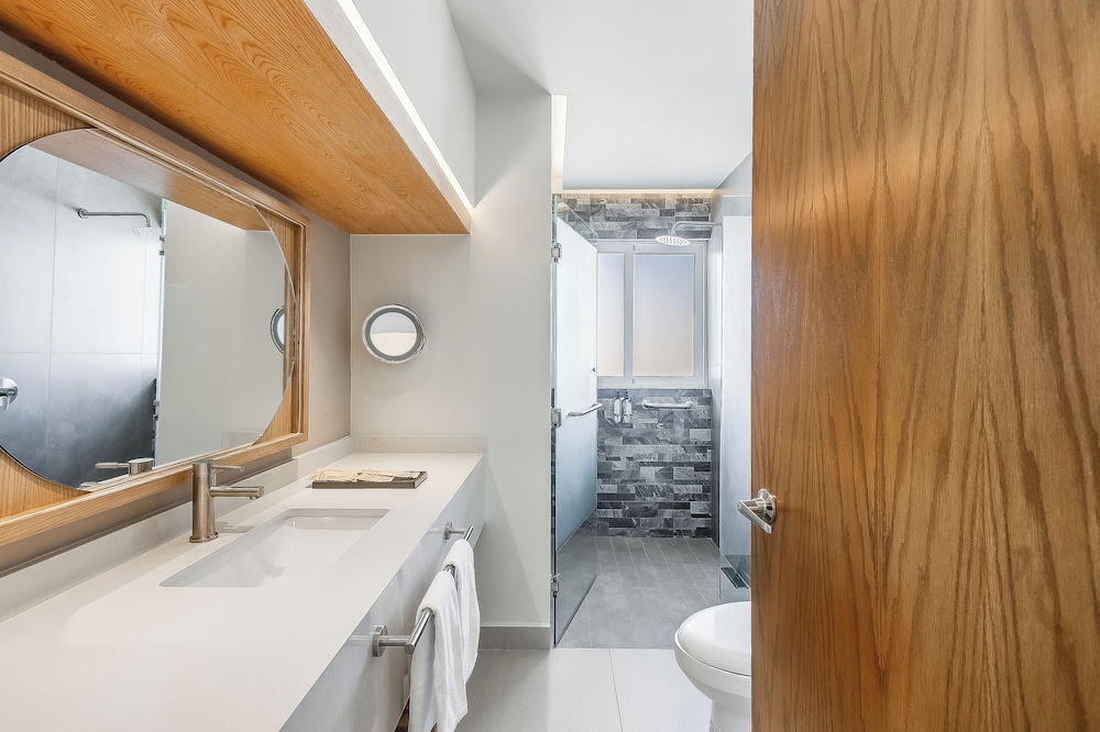 Suite, 2 Double Beds, Ocean Front