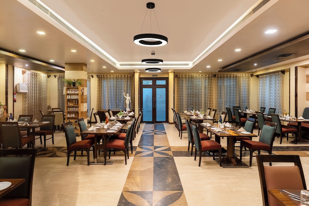 Amantra Comfort Hotel 34/50