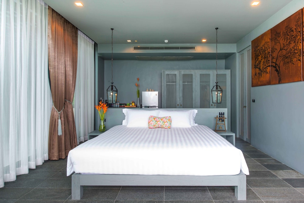 Villa, King Bed, Ocean View, with Pool