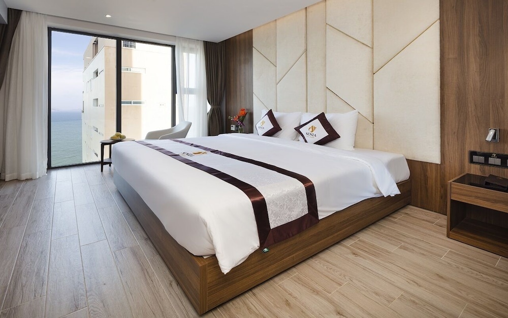 Senia Hotel 5/50