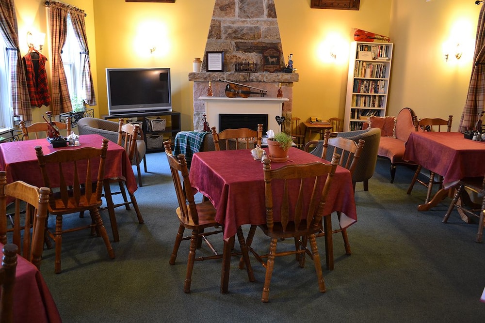 Ceilidh Country Lodge 32/48
