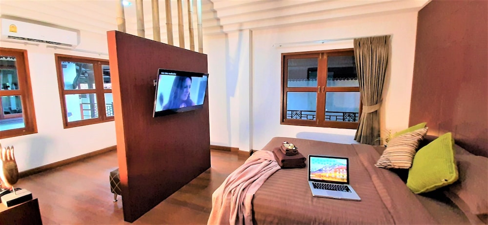 Alpha Gay Resort - Adults Only 46/70
